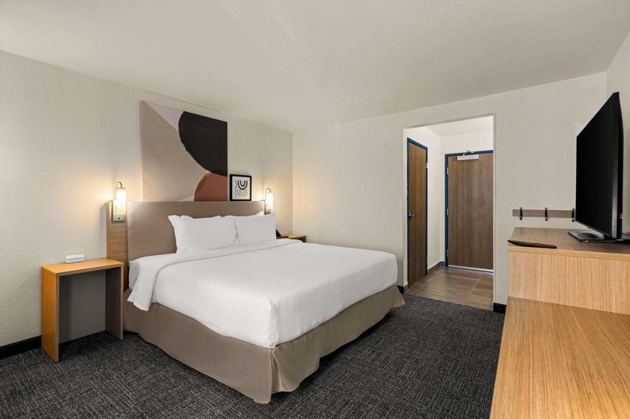 Spark By Hilton Fort Wayne Exterior photo