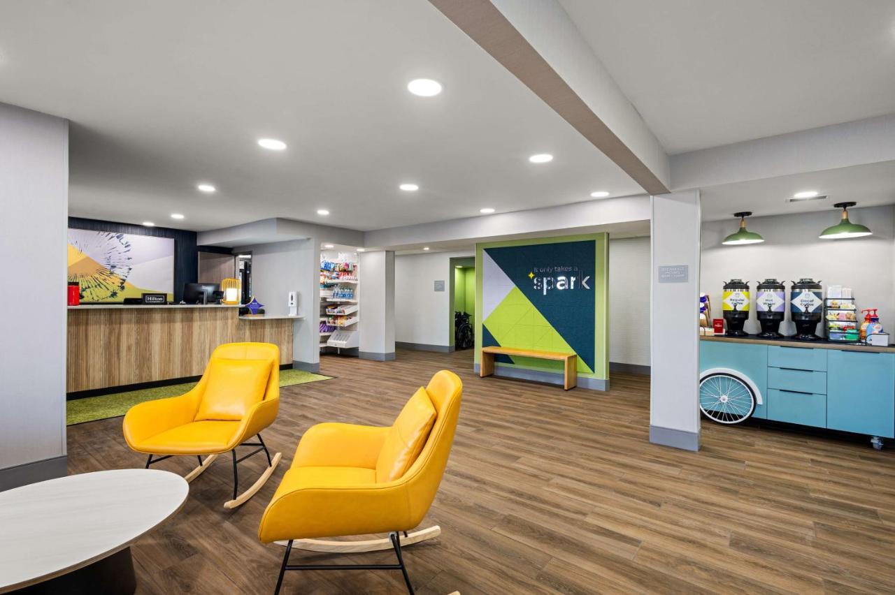 Spark By Hilton Fort Wayne Exterior photo