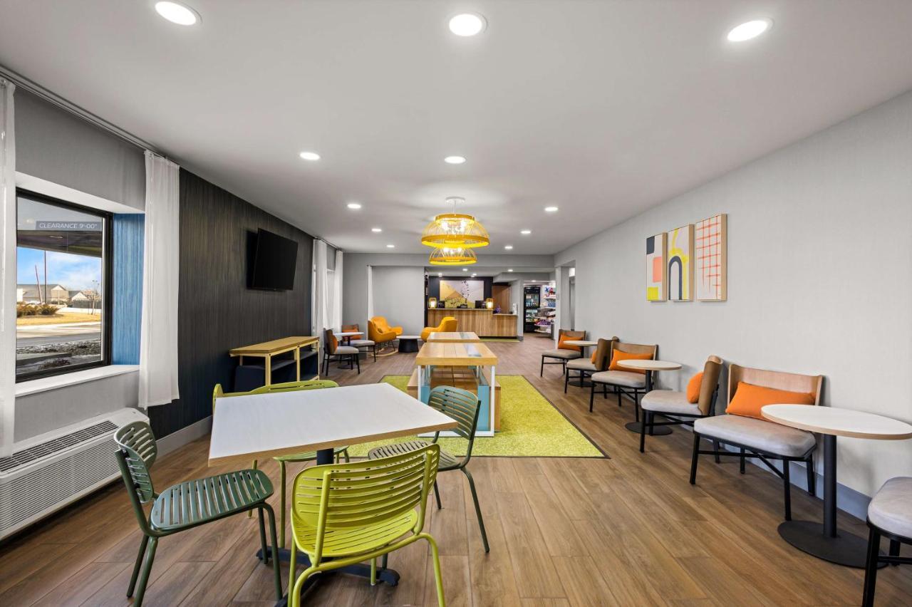 Spark By Hilton Fort Wayne Exterior photo