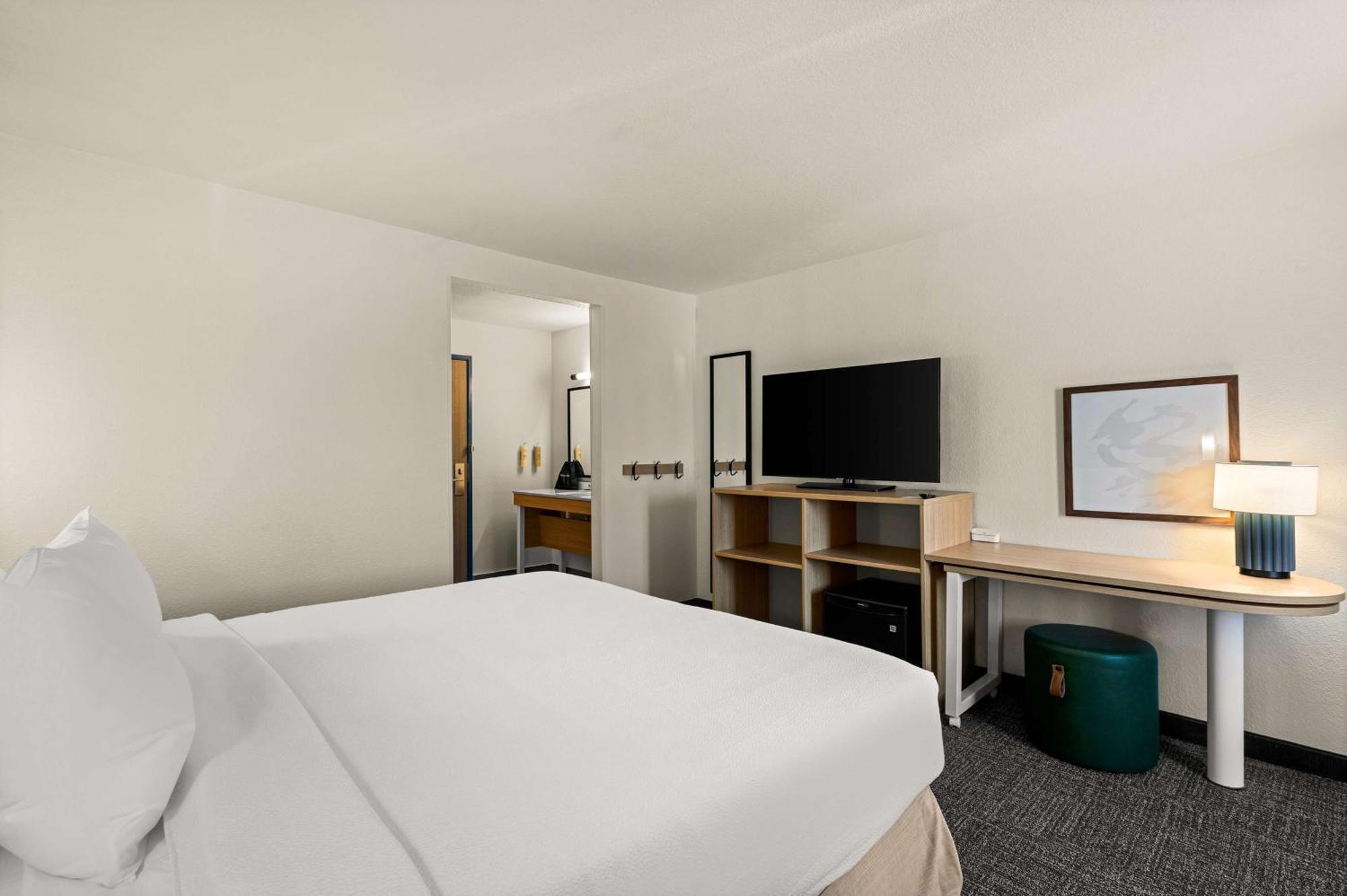 Spark By Hilton Fort Wayne Exterior photo