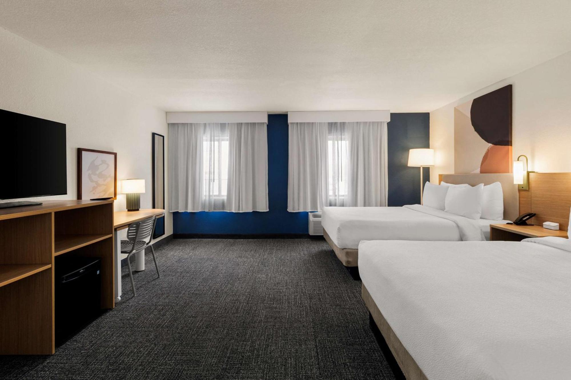 Spark By Hilton Fort Wayne Exterior photo