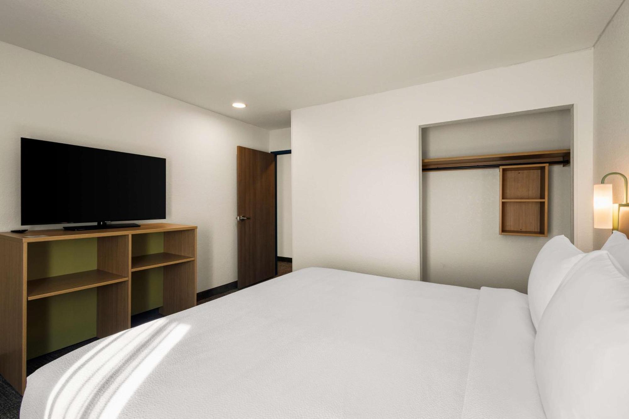 Spark By Hilton Fort Wayne Exterior photo