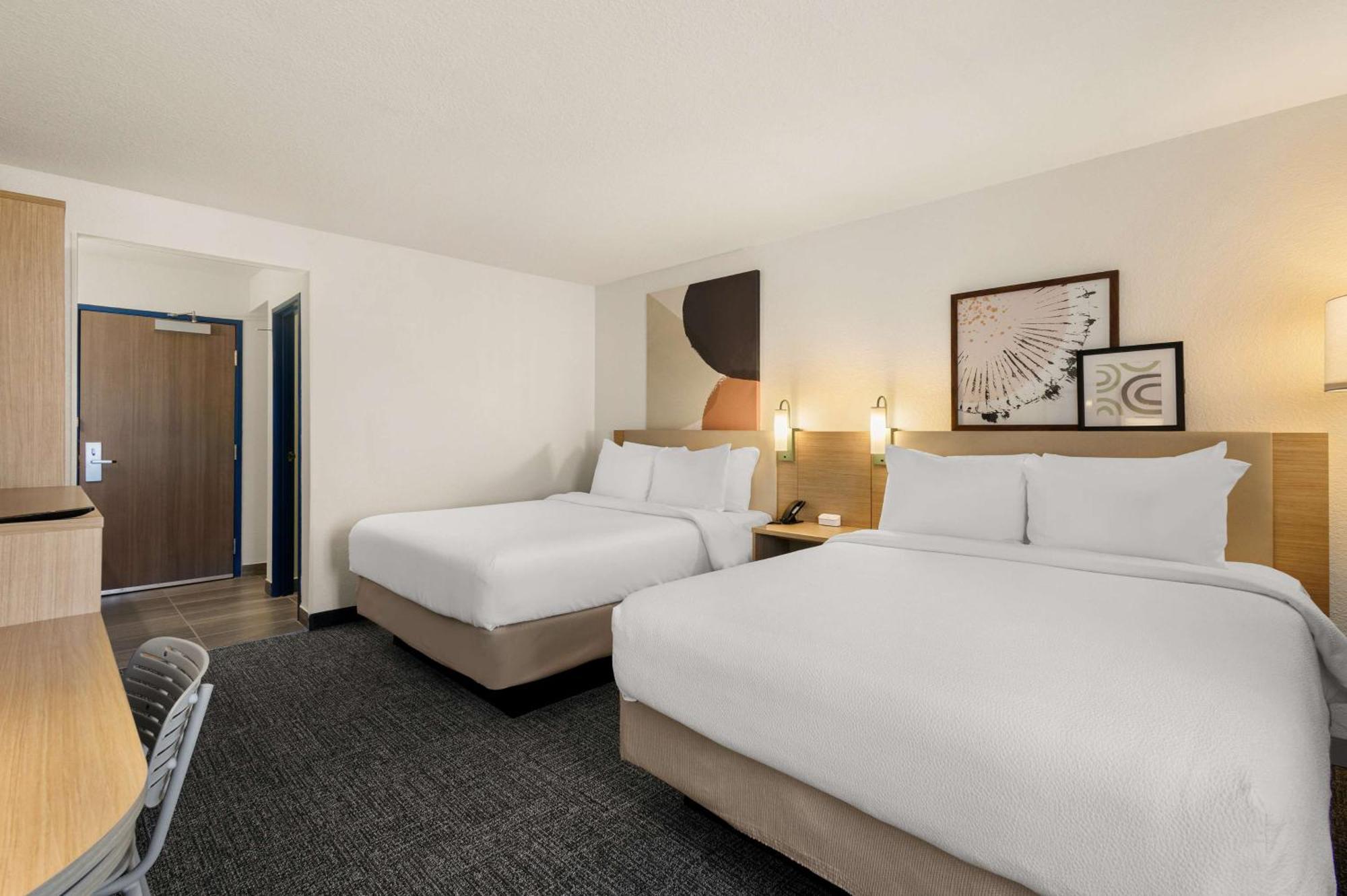 Spark By Hilton Fort Wayne Exterior photo